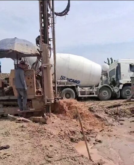 湾沚区岩石井施工